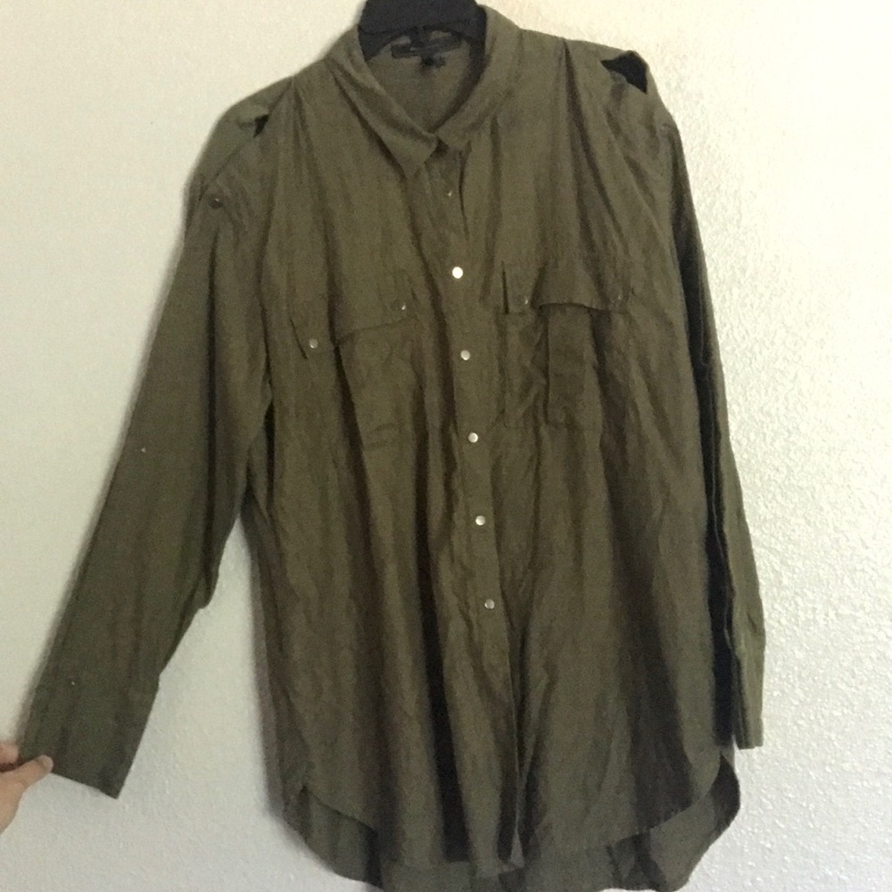Large bcbgmaxazria button up blouse